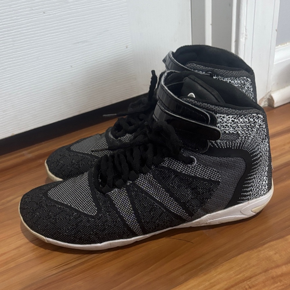 Black and Gray High-Top Sneakers - Picture 2 of 7
